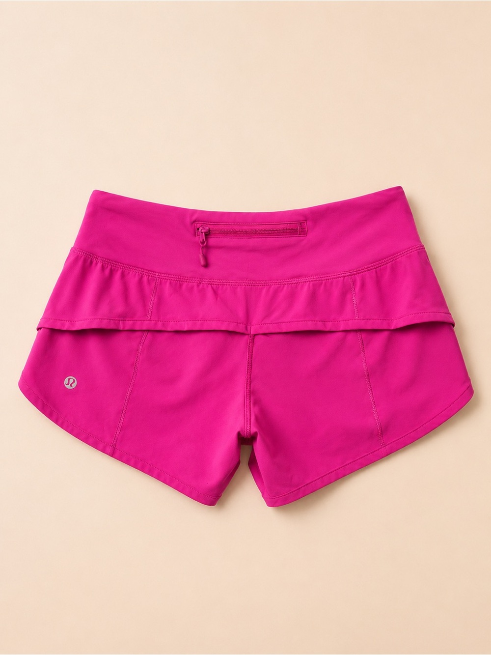 lululemon athletica Bright hottie hots Shorts, great condition like new